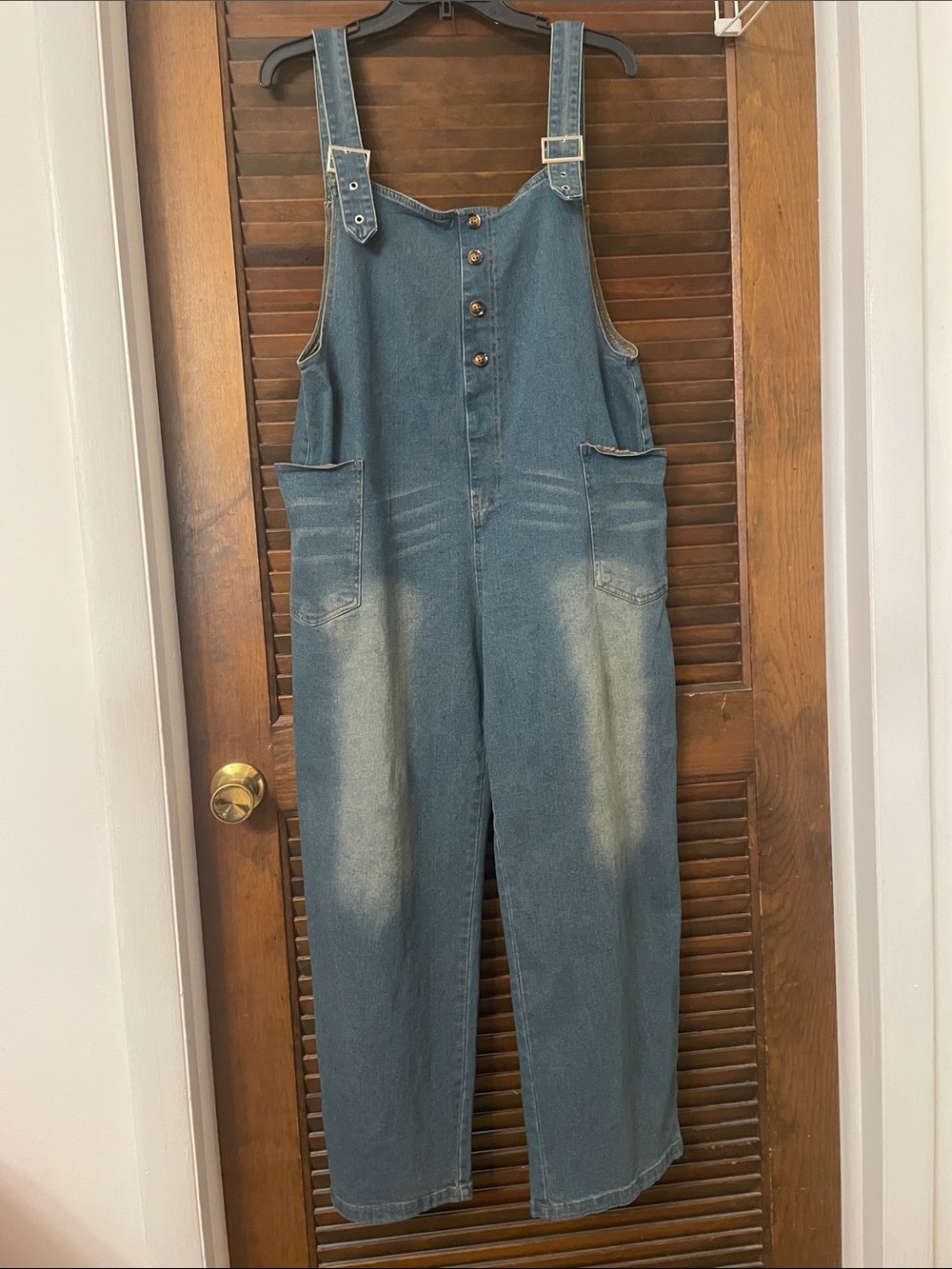 Women’s classic denim overhauls adjustable straps
